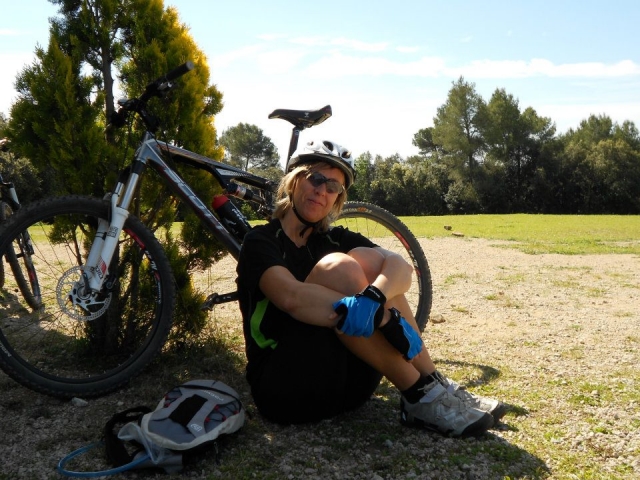  Bicycle tour 