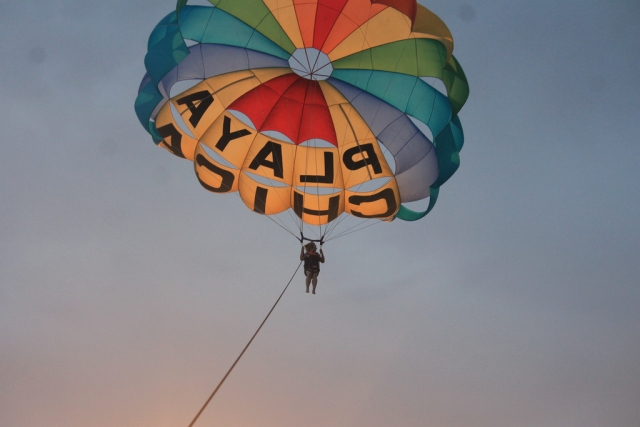 Sesion de parasailing