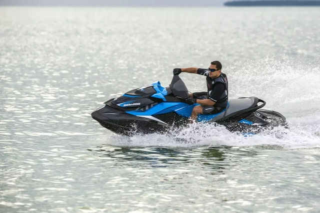 Conduire un jet ski SeaDoo 