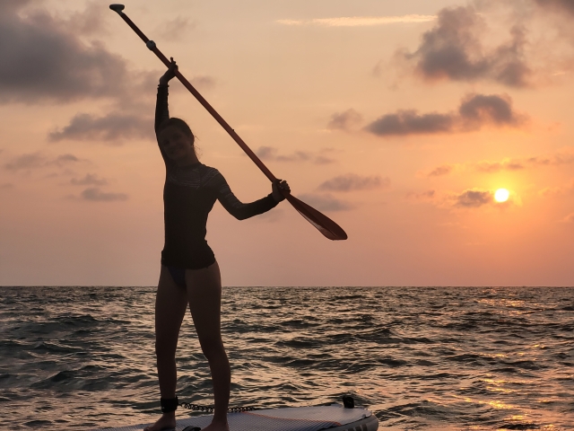  Diversão durante a rota de paddle surf 