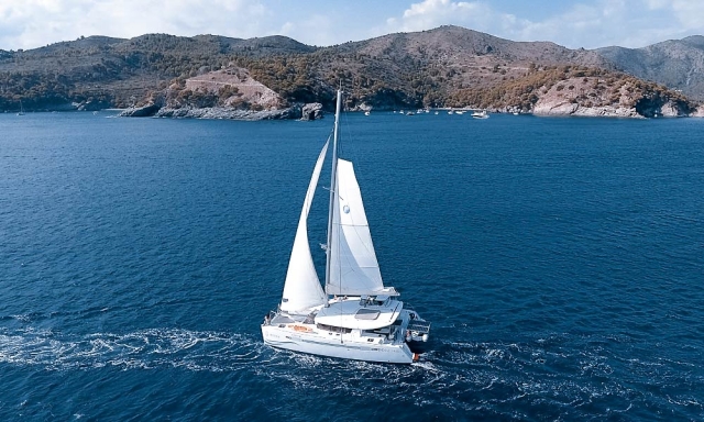 Catamarán por Girona