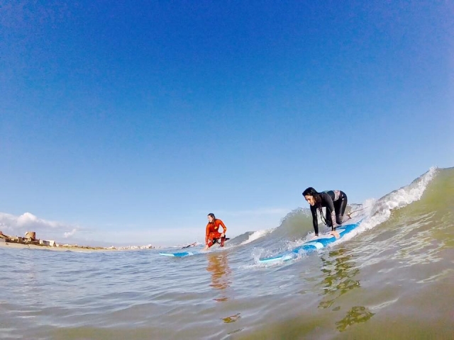  与海浪一起起床 