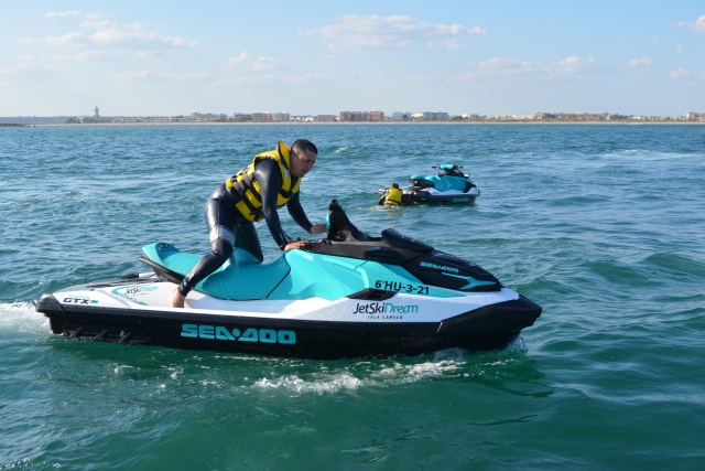  Giornata in moto d'acqua attraverso Huelva