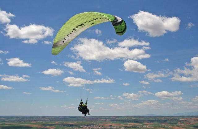 Sesion de vuelo en parapente biplaza