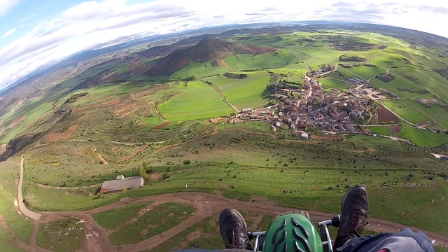 Sobrevolando pueblos