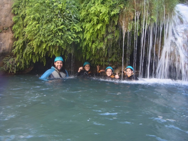  Unter der Schlucht - 999 - Familien-Canyoning 
