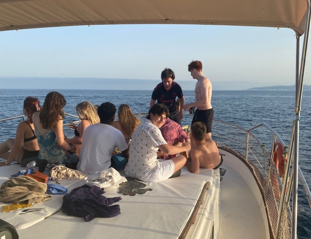  Boat with friends 