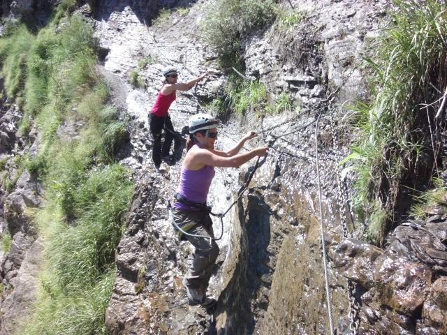 Ascensión por vía ferrata