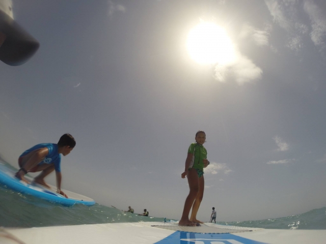  Practicing paddle surf 