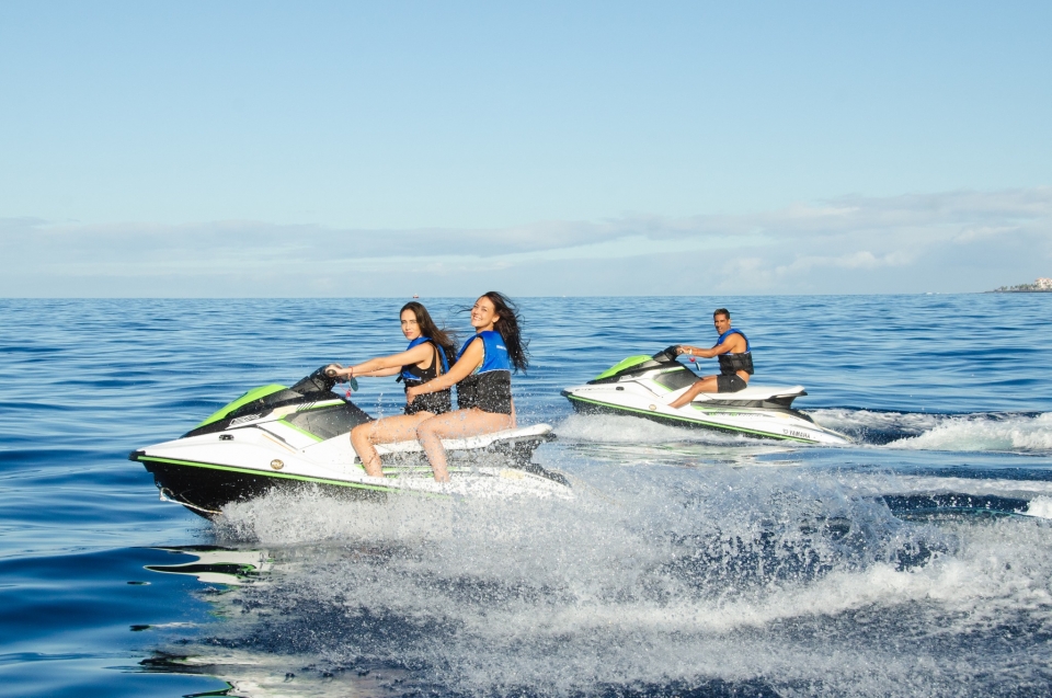 Enjoying two-seater motorcycles 
