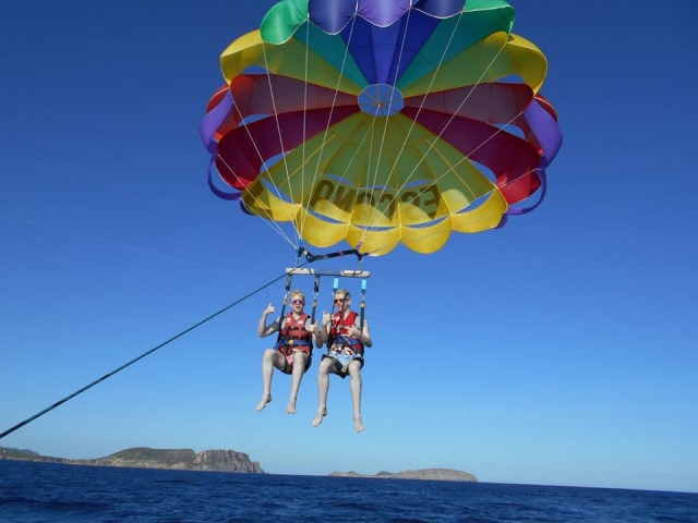 Realizar parascending en Ibiza