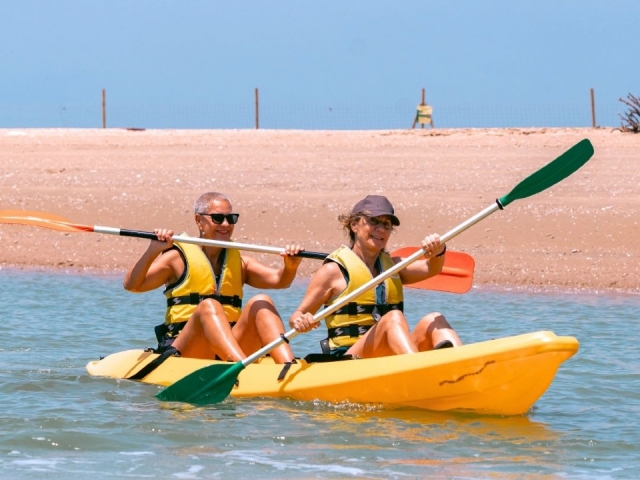 Alquiler de kayak biplaza en Sancti Petri, 1h