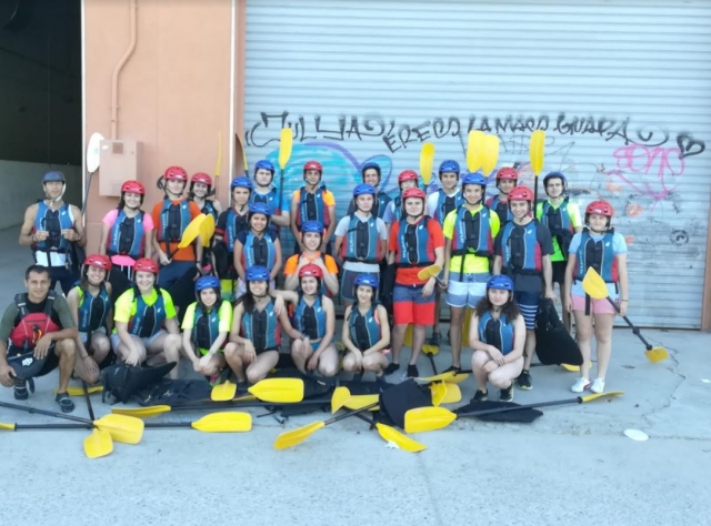  Group prepared for minirafting