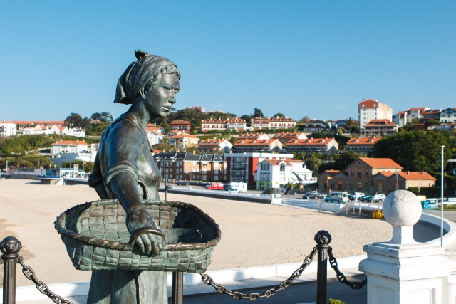  Visit by Comillas