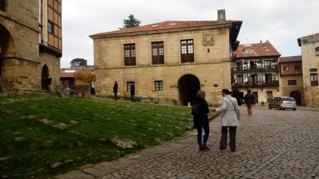  Spaziergang durch Santillana del Mar 