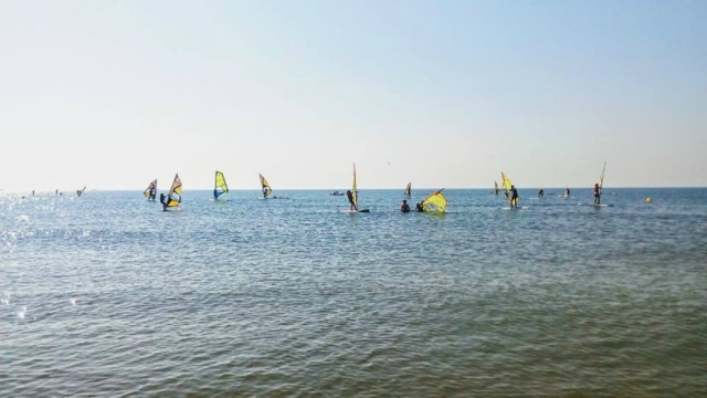  Windsurfen in Gesellschaft üben 