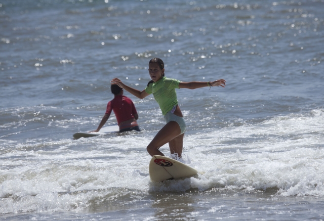 Tabla de surf y material en Ayamonte