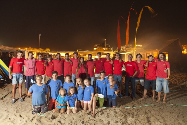  Membri del corso di surf a Huelva 