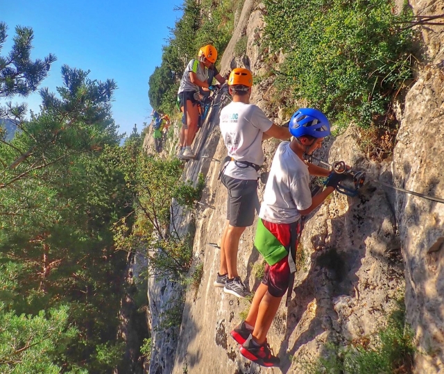  萨勒尼斯峡谷 (Gorges de Salenys) 铁索攀岩 (Via Ferrata) 启程