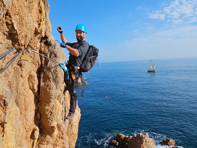 Vía ferrata sobre el mar Cala del Molí, 4 horas