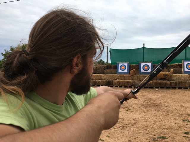 Disparando flechas en Barcelona