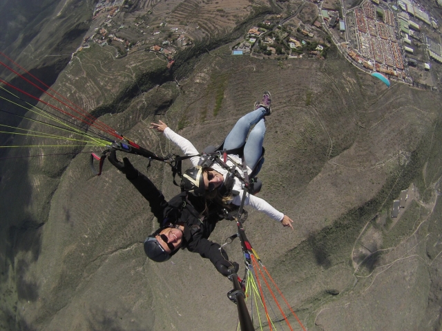  Sorvolando l'isola 