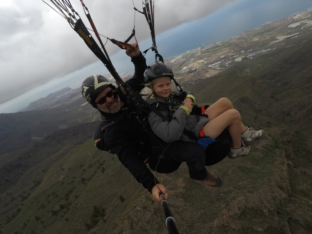  Sorvolando l'isola 