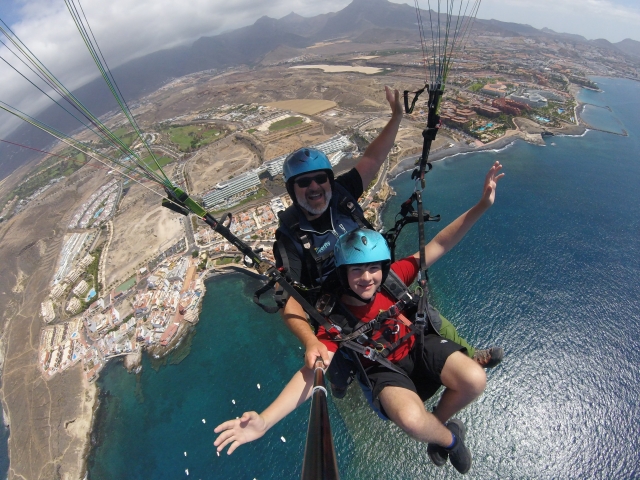 Sobrevolando la caleta