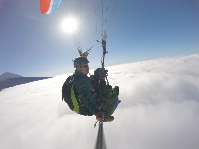  Flug in den Wolken 