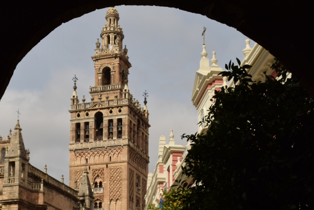 Giralda de Séville vue de l'extérieur 
