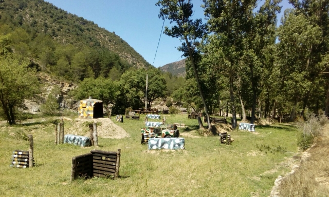 彩弹射击场 