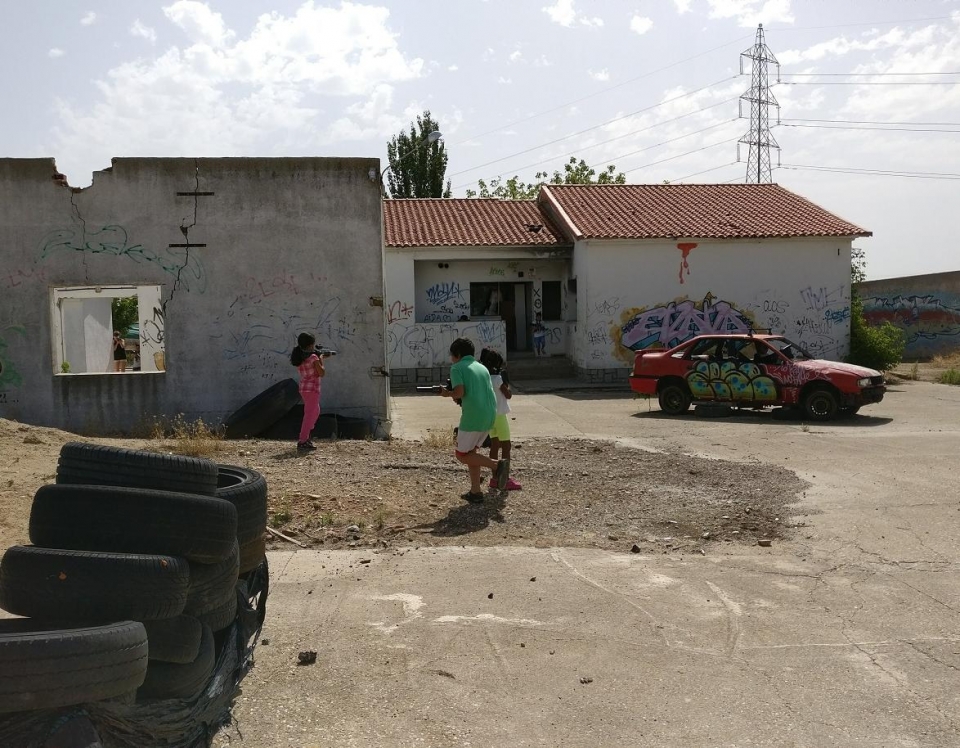 Campo de laser tag realista