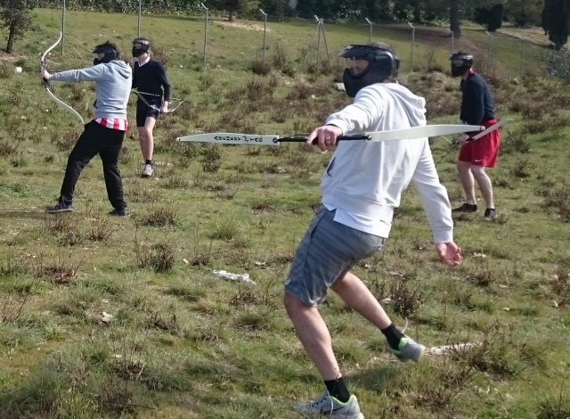  Team building con arcieri