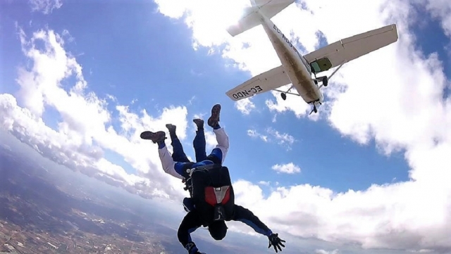 Saltando skydiving Totana