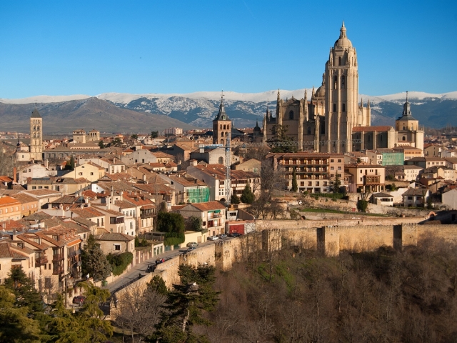 Ven a conocer Segovia