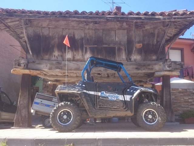  Buggy neben dem Horreo 