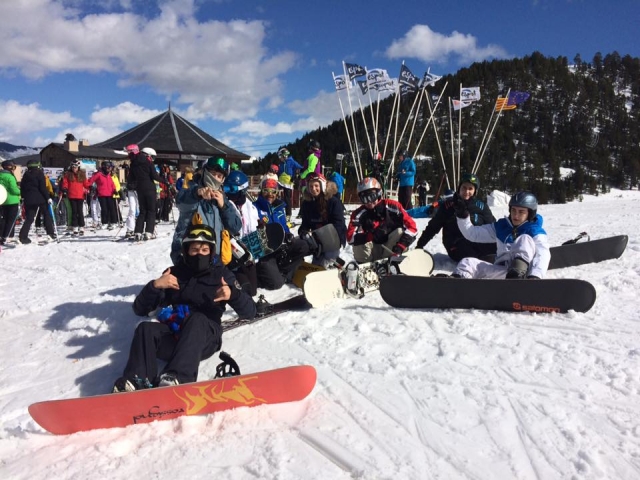 Avec snowboards 