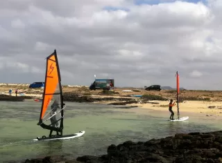 蒂纳霍风帆冲浪介绍 3 天