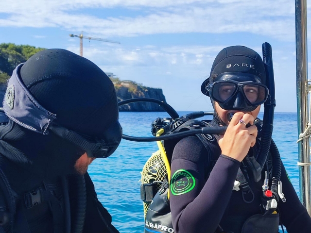  Coppia di sub a Maiorca 