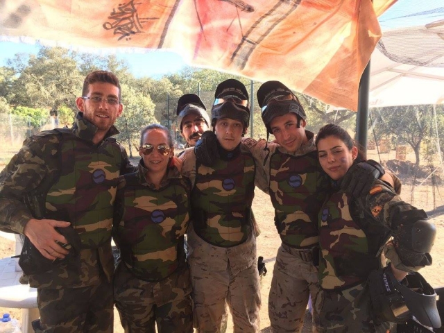  Godersi la giornata di paintball 