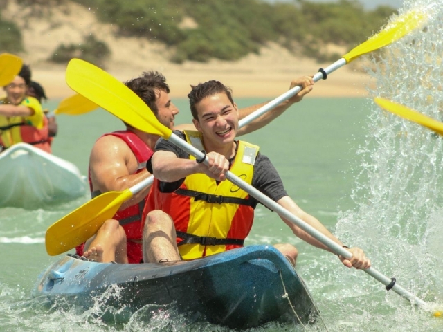 Alquiler de kayak biplaza en Sancti Petri, 3 horas
