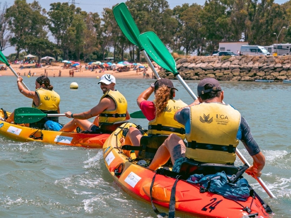 Remando en kayak Remando en kayak