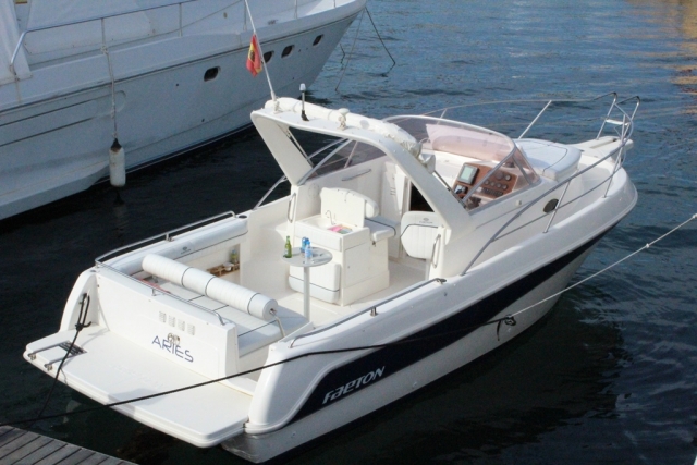 Alugue um barco 