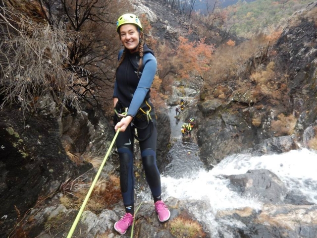 Rope descent in the Cerves ravine 