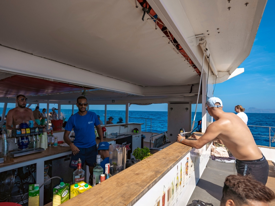 Bar -Service an Bord Bar -Service an Bord