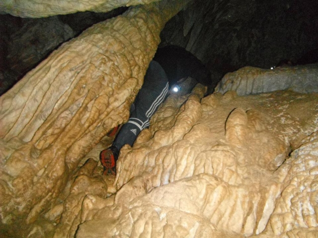  Praticando espeleologia em Urdaibai 