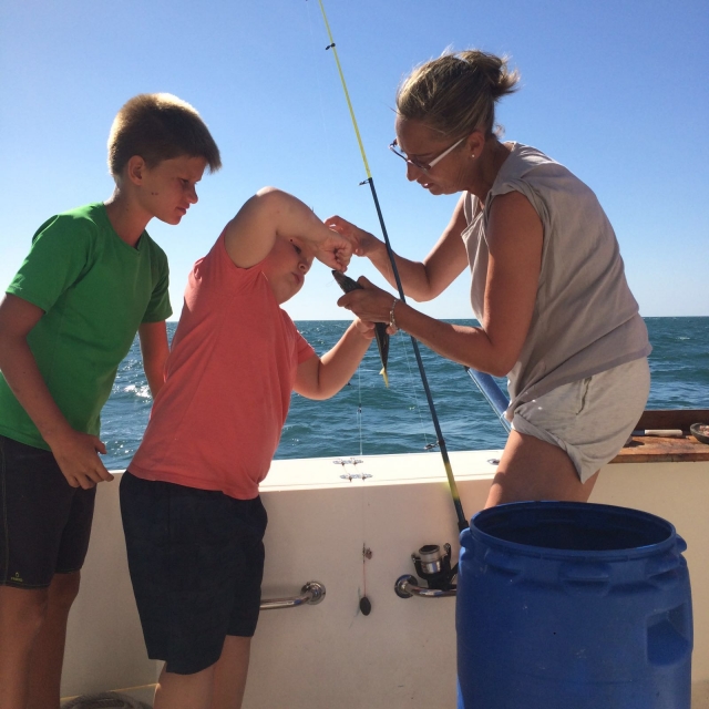  Fishing with children 