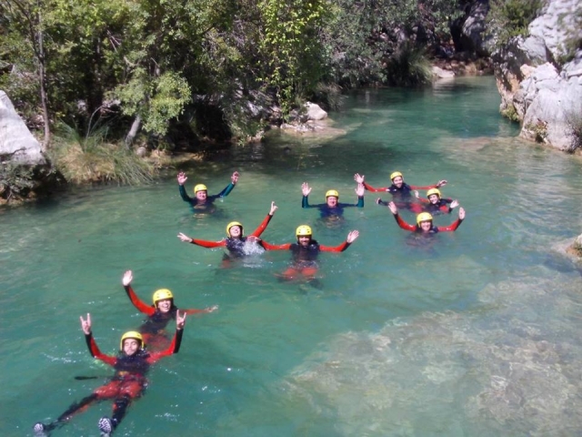  Tout le monde sur la rivière à Jaen