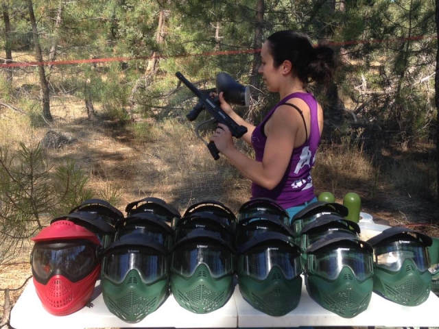  Preparing the paintball equipment in Turegano