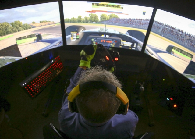  Evento aziendale di guida in simulatore 